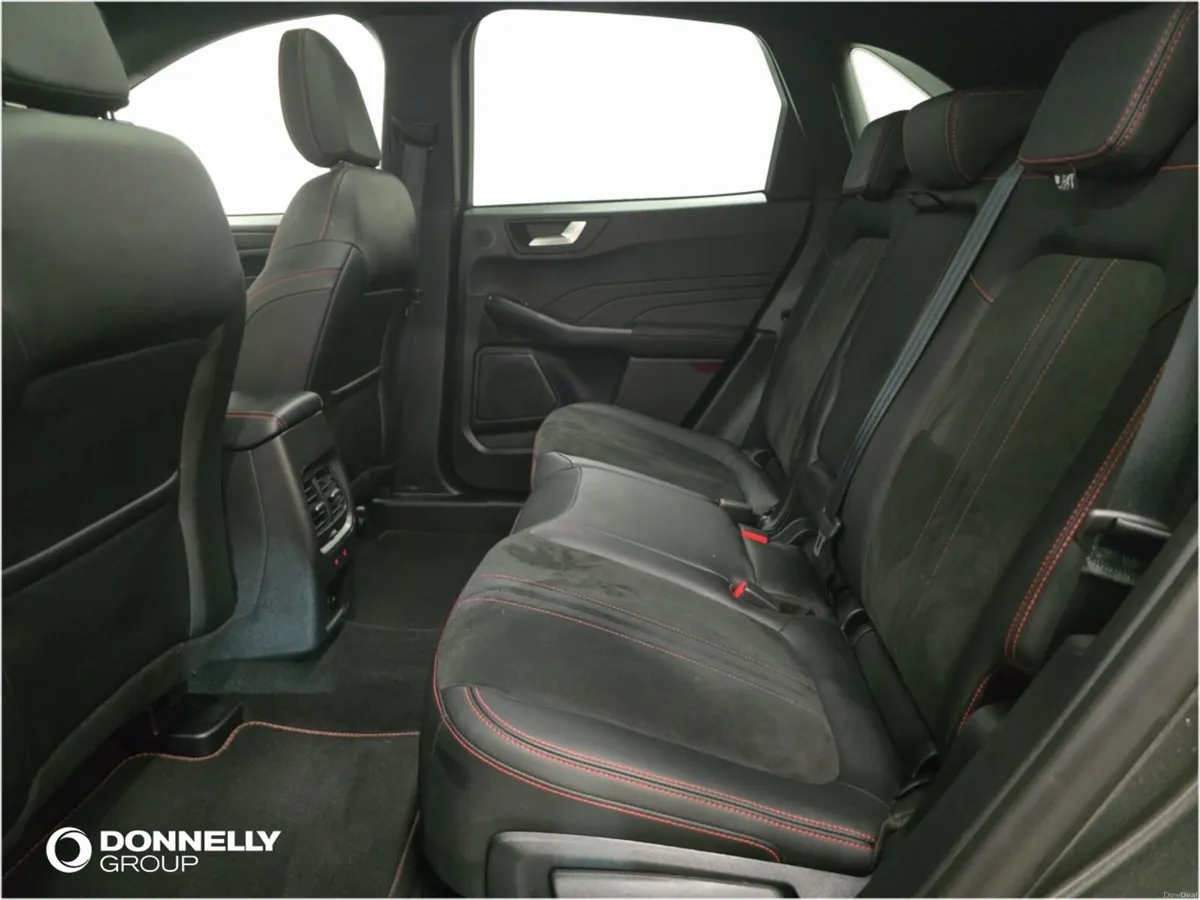 Ford Kuga Estate ST-Line X - Image 6