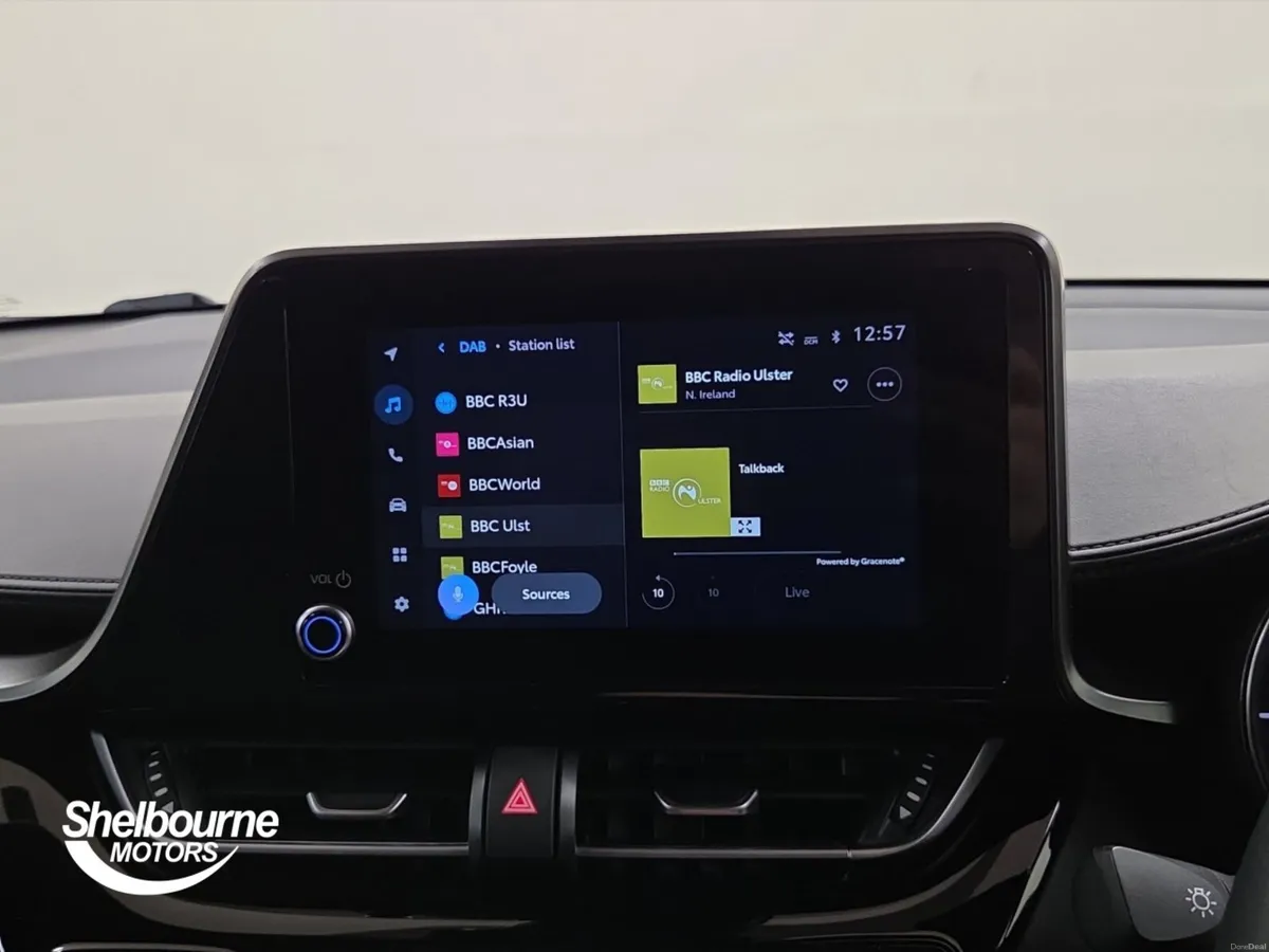 Toyota C-HR 1.8 Hybrid Design 5dr CVT - Image 5