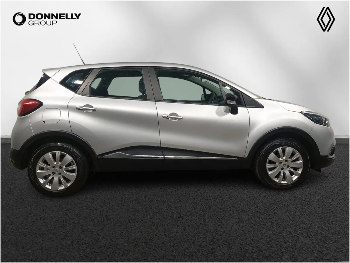 Renault Captur 0.9 TCE 90 Expression+ 5dr - Image 3