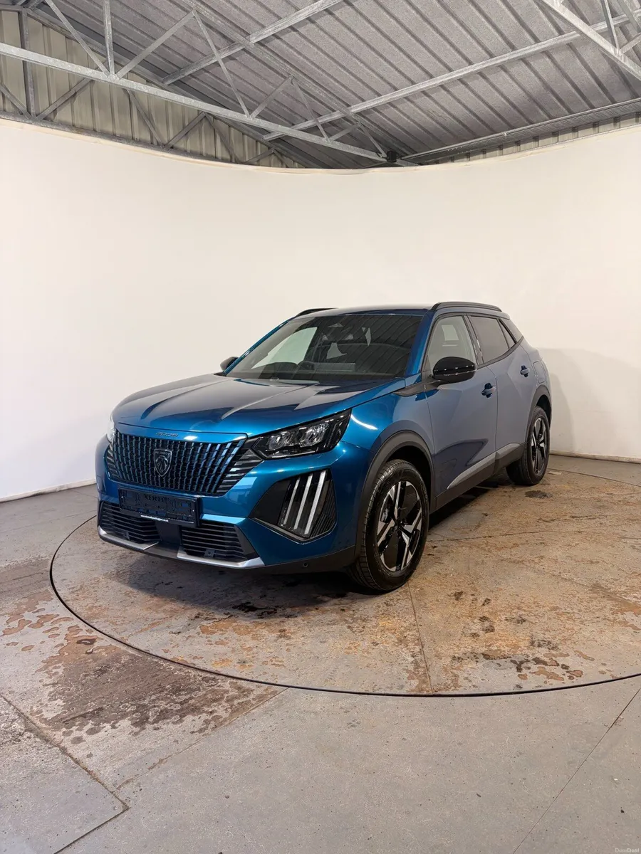 Peugeot 2008 1.2 PureTech Allure 5dr - Image 4