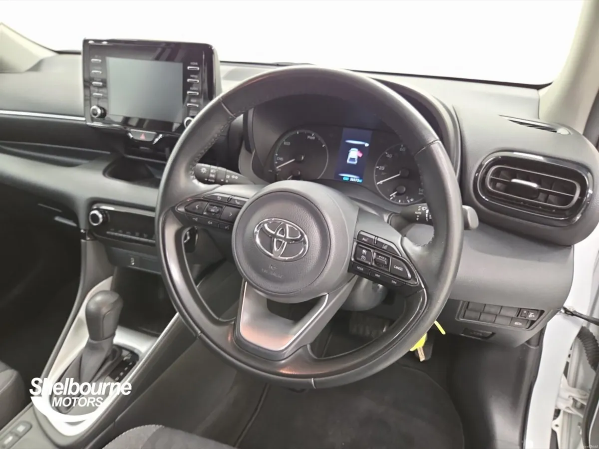Toyota Yaris 1.5 Hybrid Icon 5dr CVT - Image 4