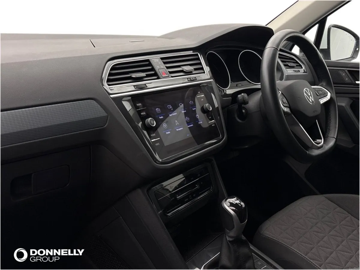 Volkswagen Tiguan 1.5 TSI 150 Life 5dr - Image 2