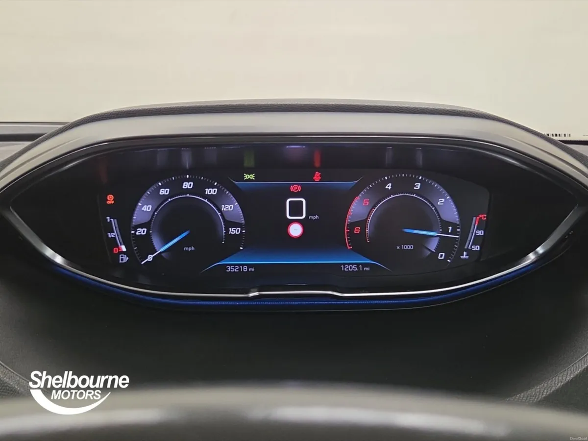 Peugeot 5008 BLUEHDI S/S ALLURE - Image 6