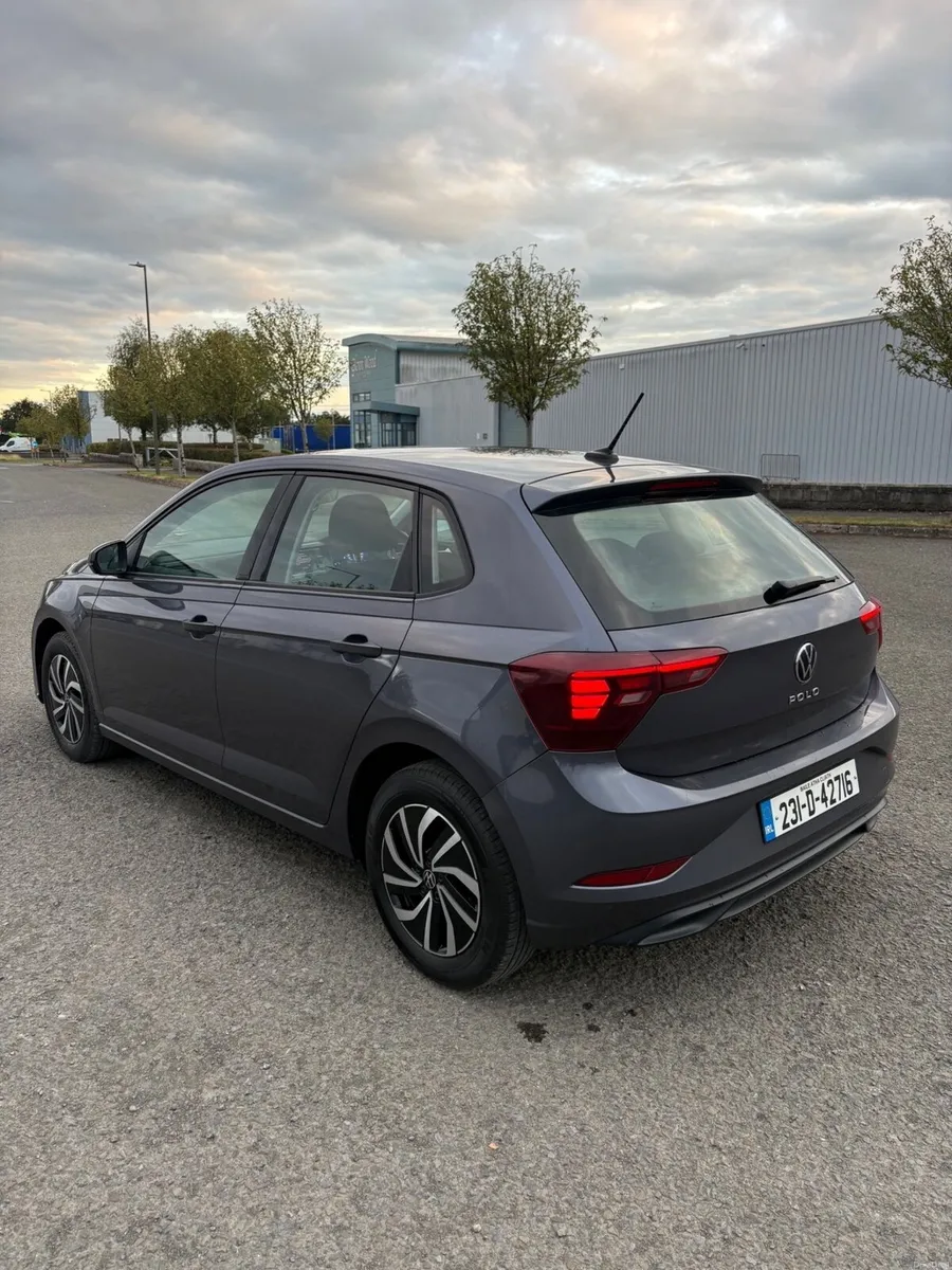 Volkswagen Polo 2023 - Image 2
