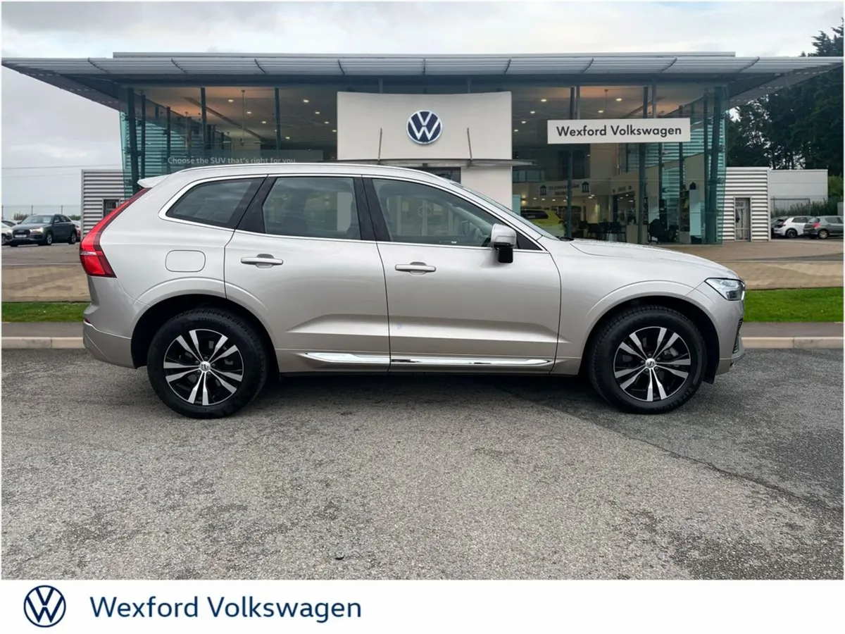 Volvo XC60 T6 AWD PHEV Core - Image 4