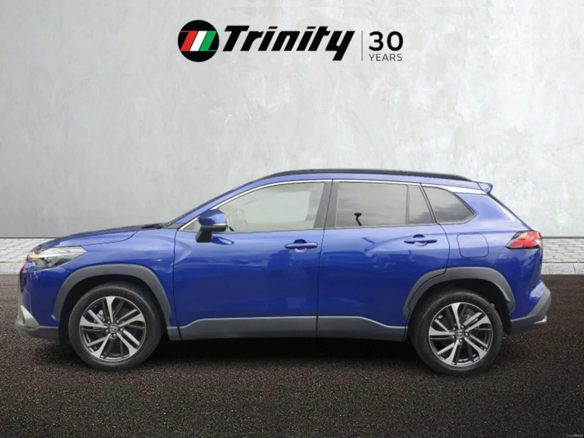 Toyota Corolla Cross ** HYBRID ** HIGH SPEC ** TRI - Image 5