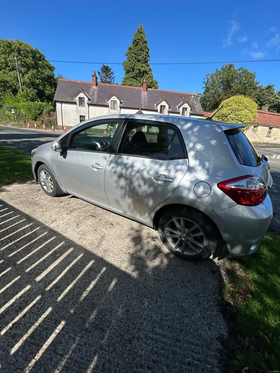 Toyota auris automatic - Image 4