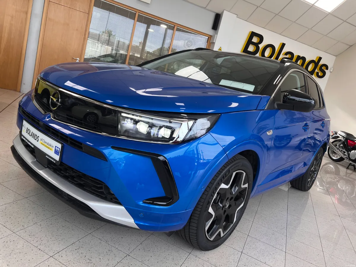 Top Spec ELITE PHEV Hybrid Auto Twin Tone 225 BHP - Image 1