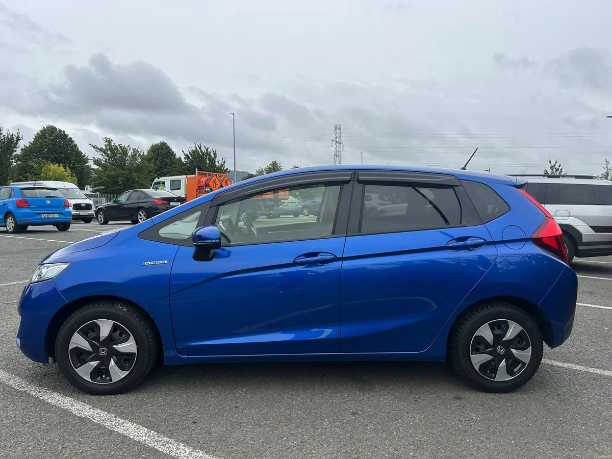 HONDA FIT 2015 HYBRID - Image 5