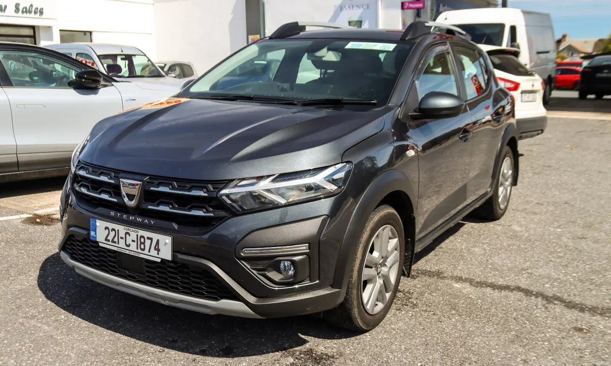 2022 Dacia Sandero Stepway 1.0 Petrol AUTOMATIC - Image 1