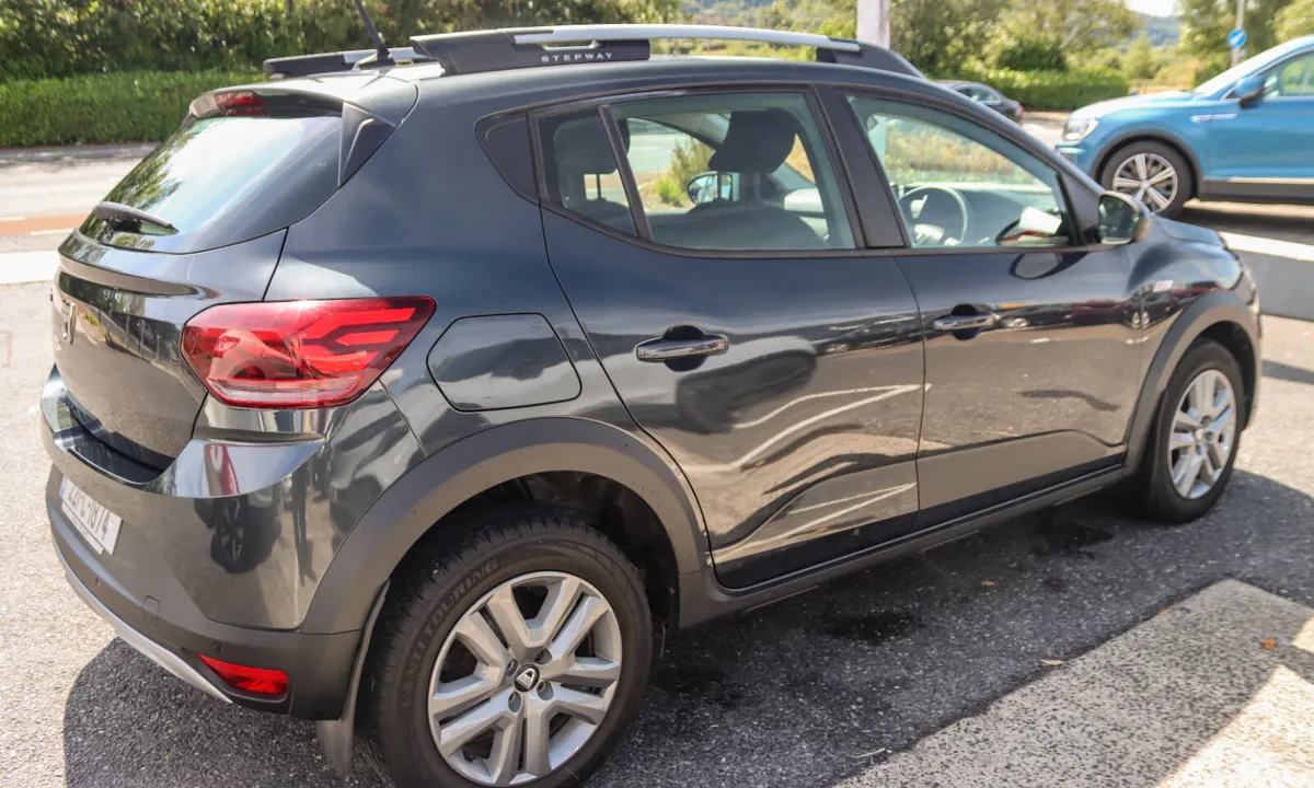 2022 Dacia Sandero Stepway 1.0 Petrol AUTOMATIC - Image 6