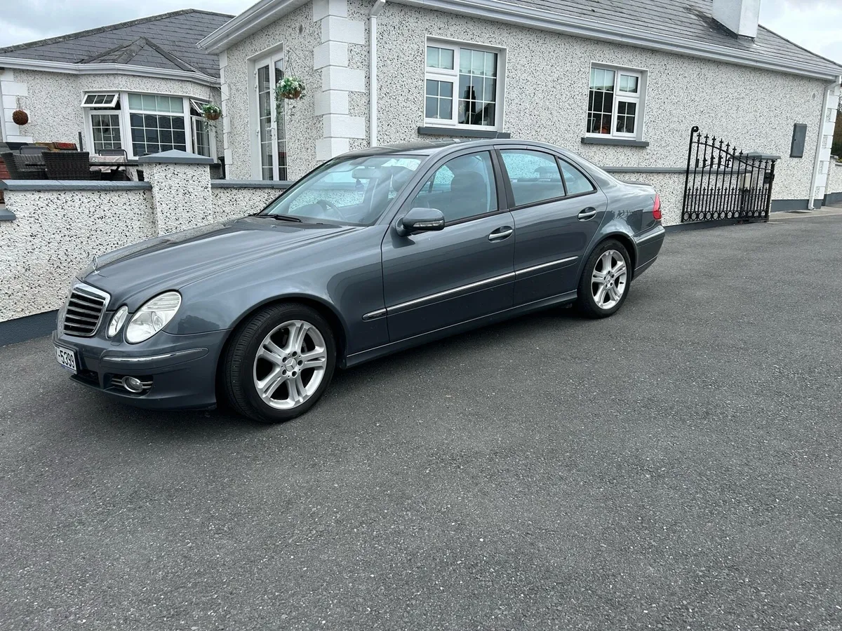 Mercedes Benz E-Class  200 Kompressor Avantgarde - Image 2
