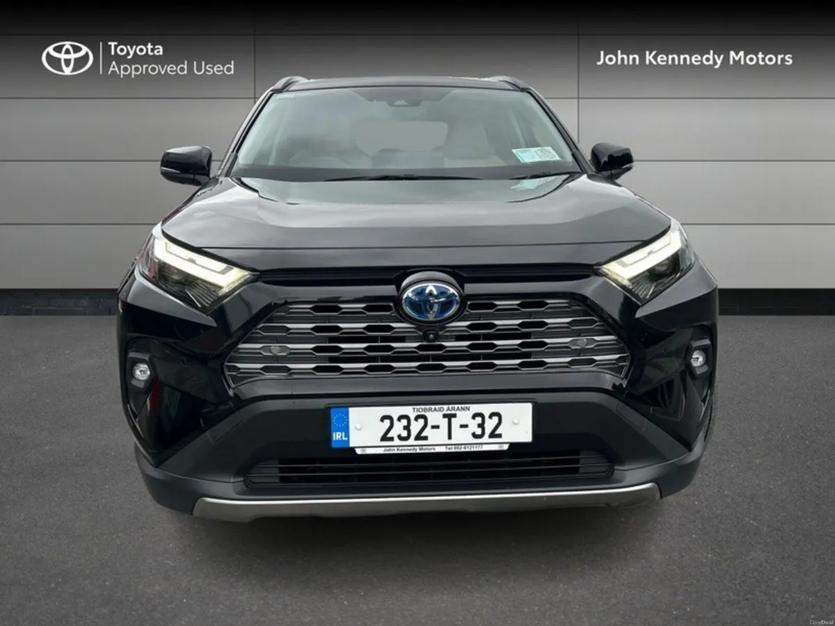 Toyota RAV4 PLATINUM EDITION AUTO - Image 5