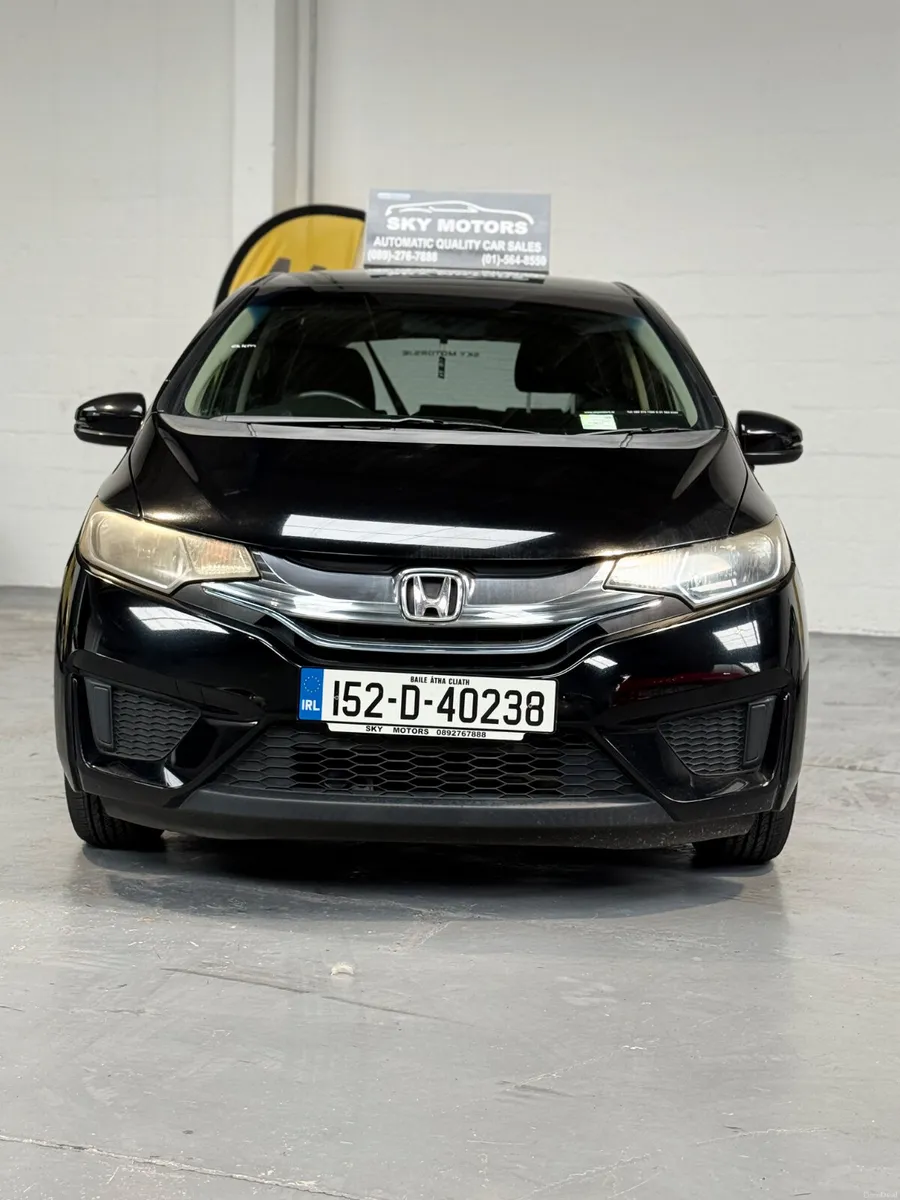 2015 Honda JAZZ/Fit 1.5 Hybrid Automatic,CarPlay - Image 2
