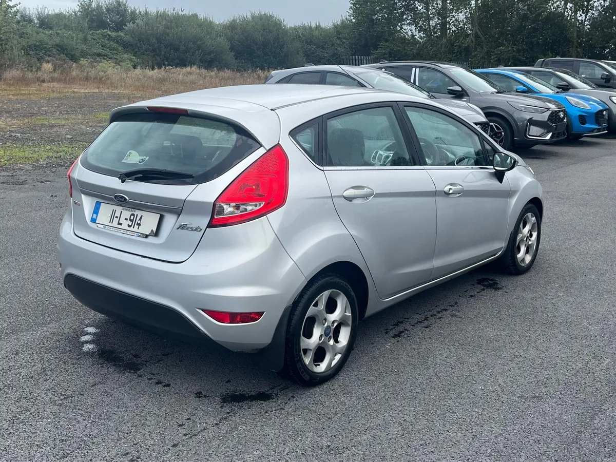 2011 ford fiesta just passed new nct 08/27 €1750 - Image 4