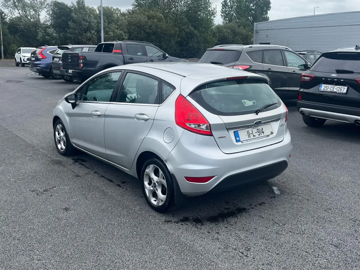 2011 ford fiesta just passed new nct 08/27 €1750 - Image 5