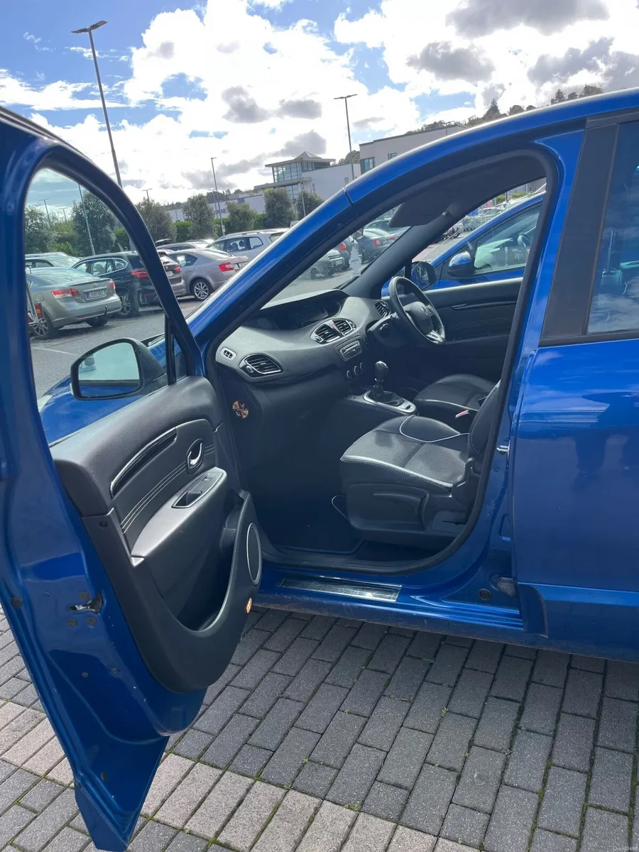 Renault Scenic 2011 - Image 1