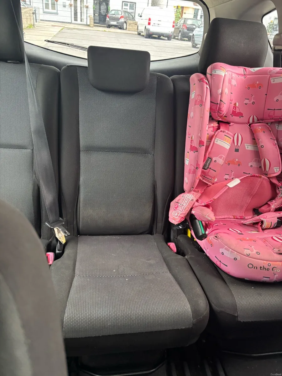 Toyota Corolla verso - Image 4
