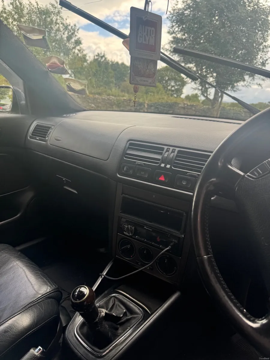 Volkswagen Highline Bora 2005 - Image 2