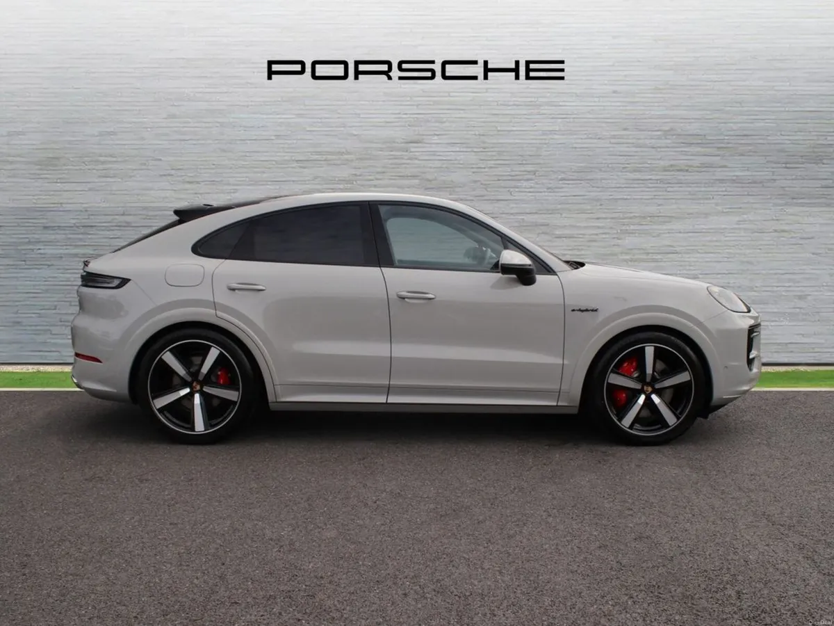 Porsche Cayenne S E-Hybrid Coupe - Image 4