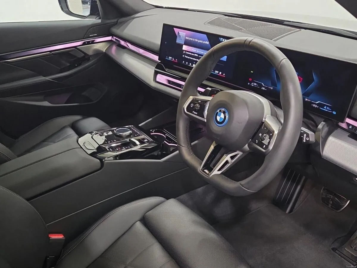 BMW 5-Series 550e xDrive M Sport Touring - Image 6