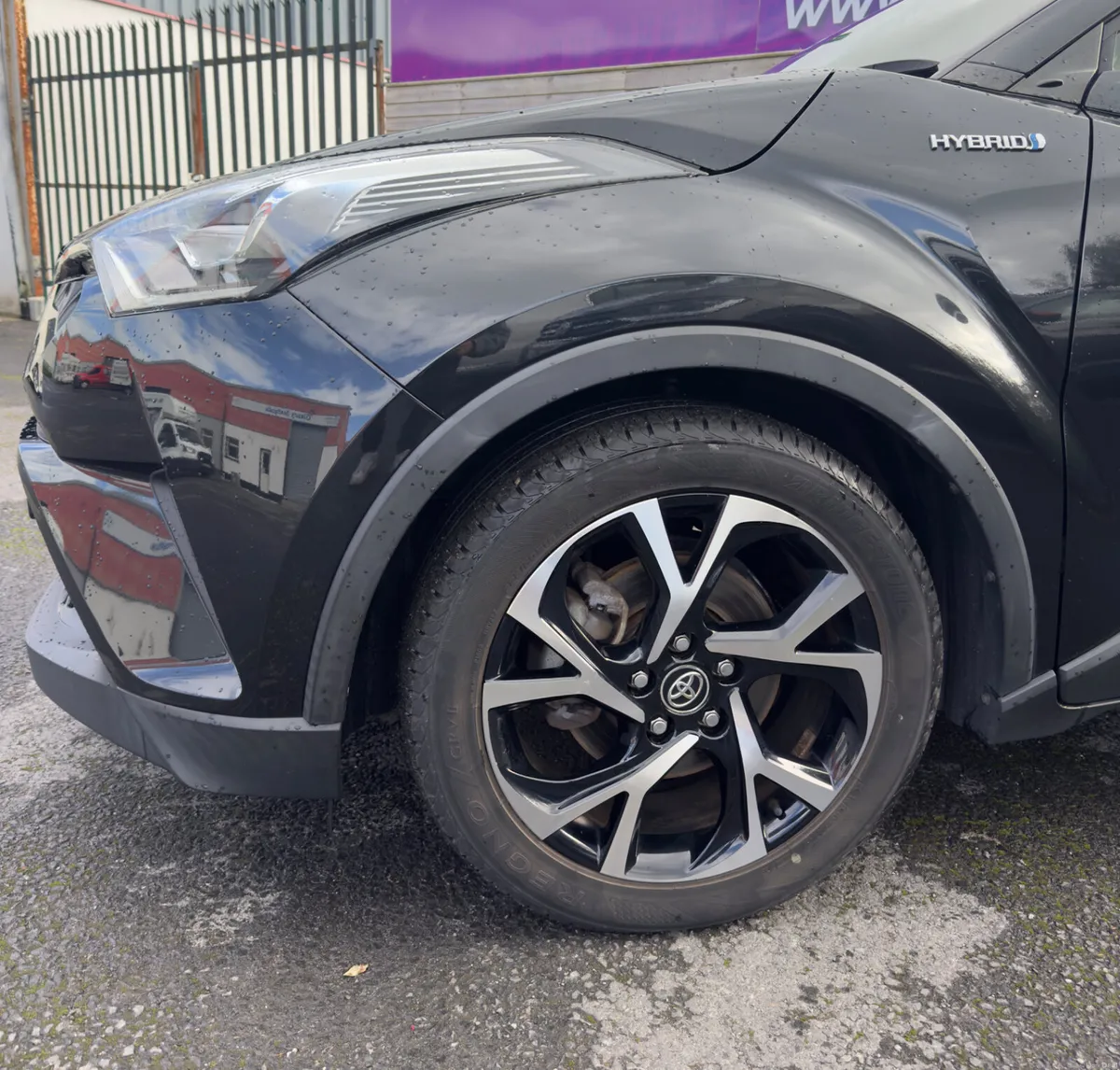 2018 Toyota CH-R, Hybrid Auto - Image 6