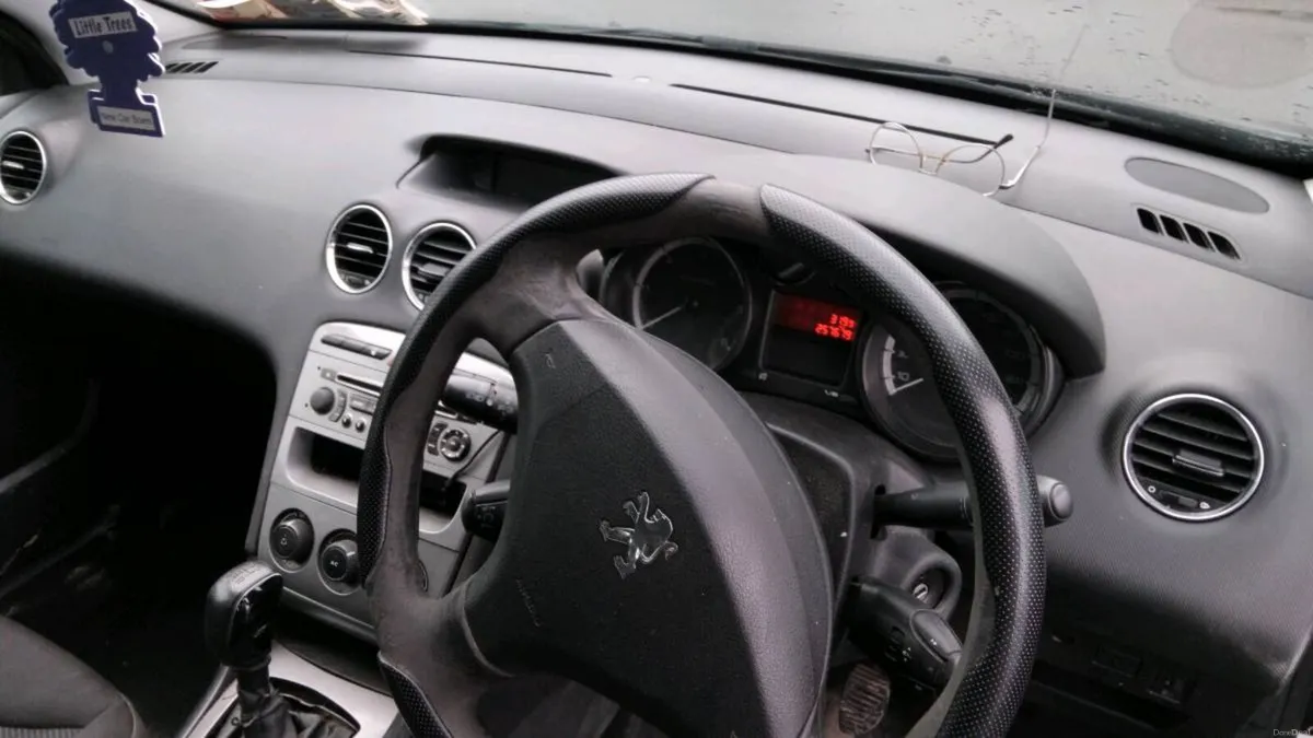 Peugeot 308,1,6D 2010,taxed November - Image 5