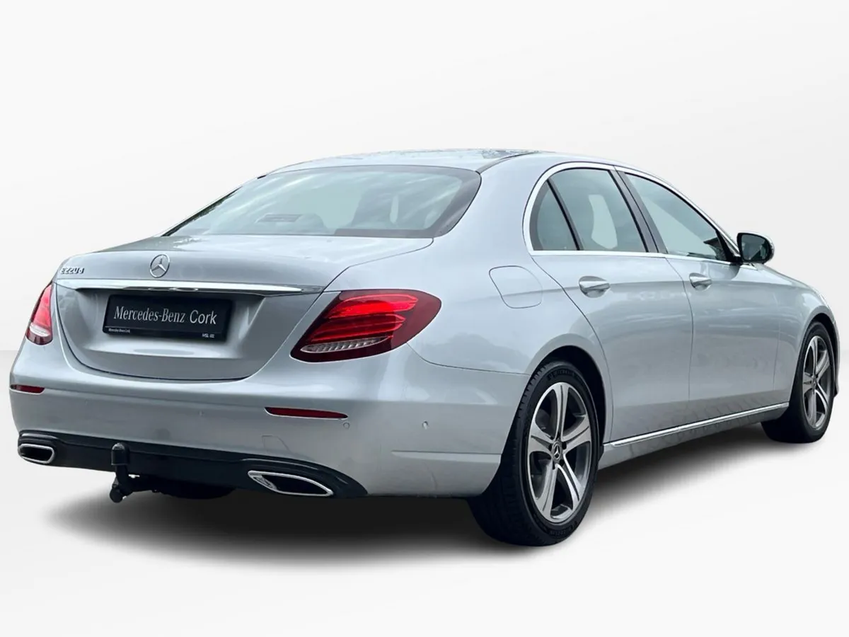 Mercedes-Benz E-Class E 220D Avantgarde Saloon - Image 3