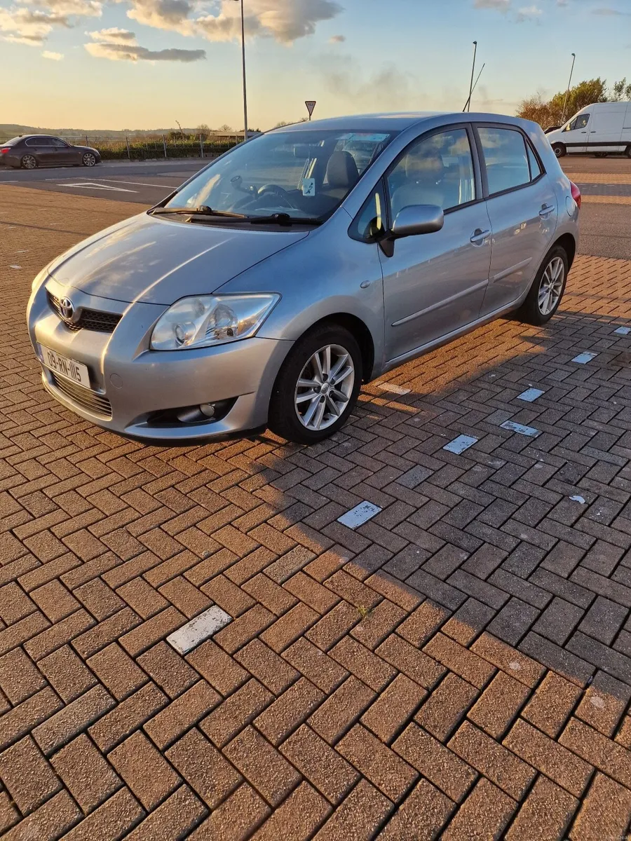 Toyota Auris 2009 - Image 1