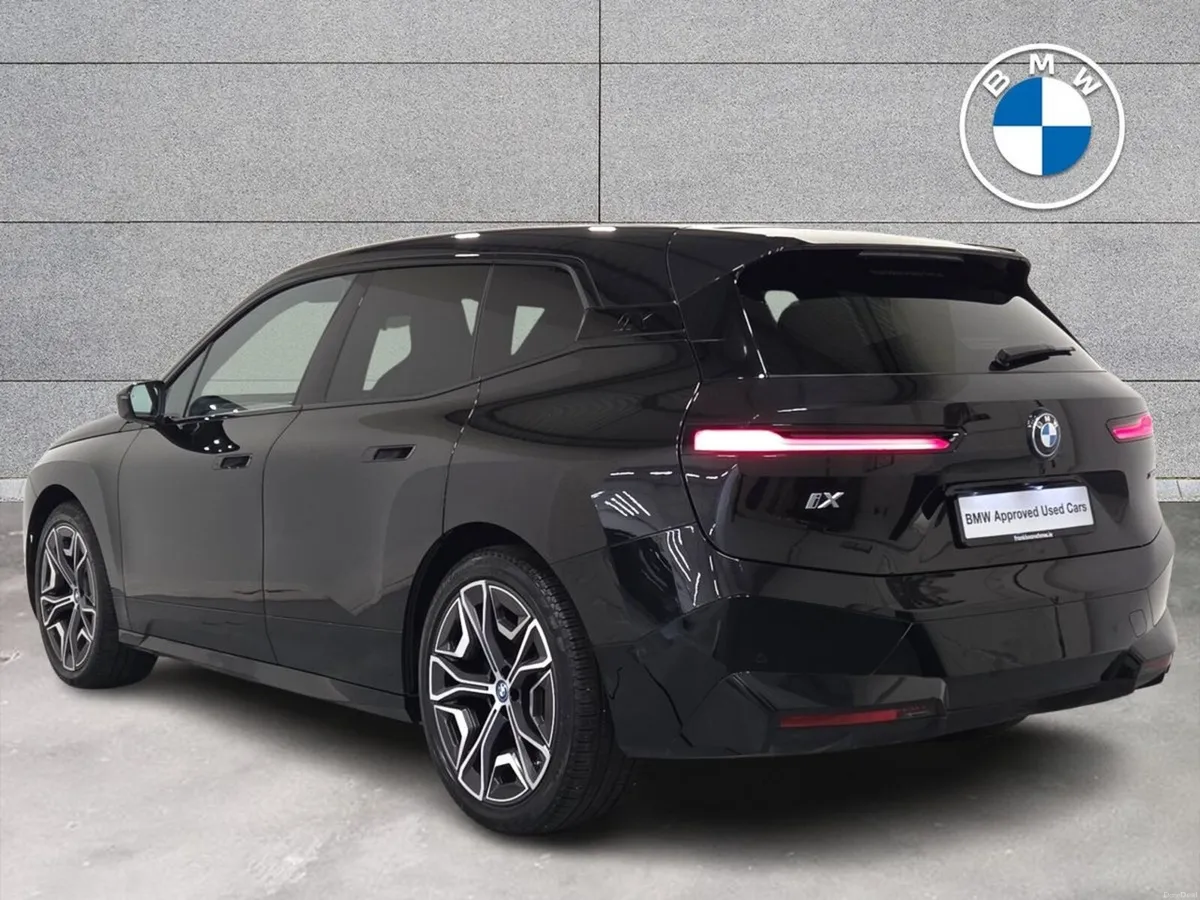 BMW iX xDrive40 M Sport - Image 2