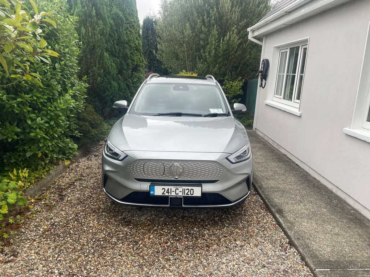 MG ZS 2024 Long Range - Image 1