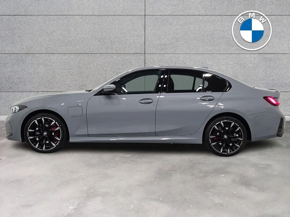 BMW 3-Series 330e M Sport Pro Saloon - Image 3