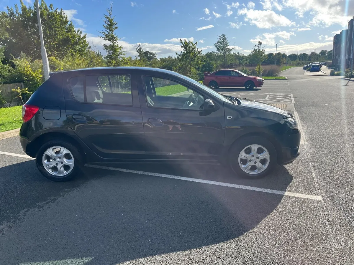 Dacia Sandero 2016 - Image 2