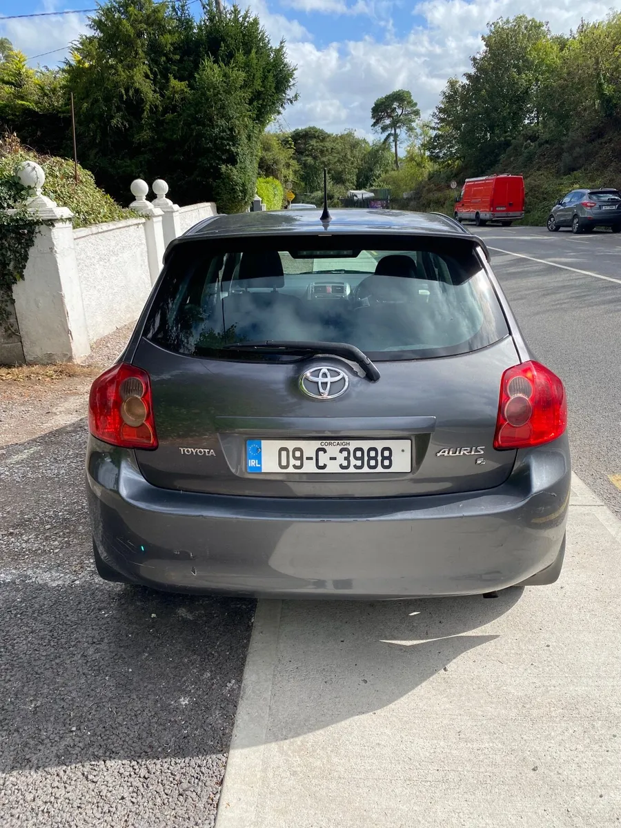 Toyota Auris 2009 - Image 1