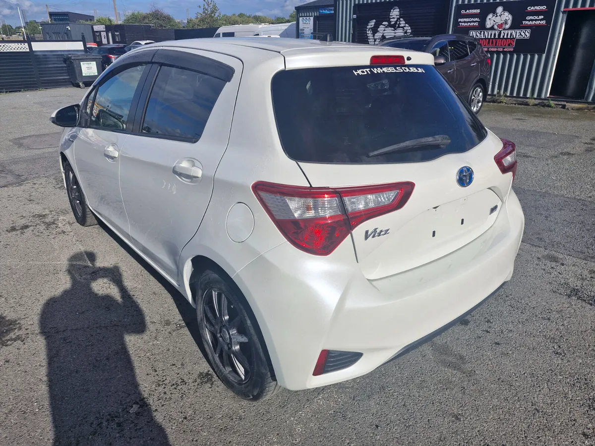 2022 Toyota Prius 1.5L Hybrid Low Miles Automatic - Image 3