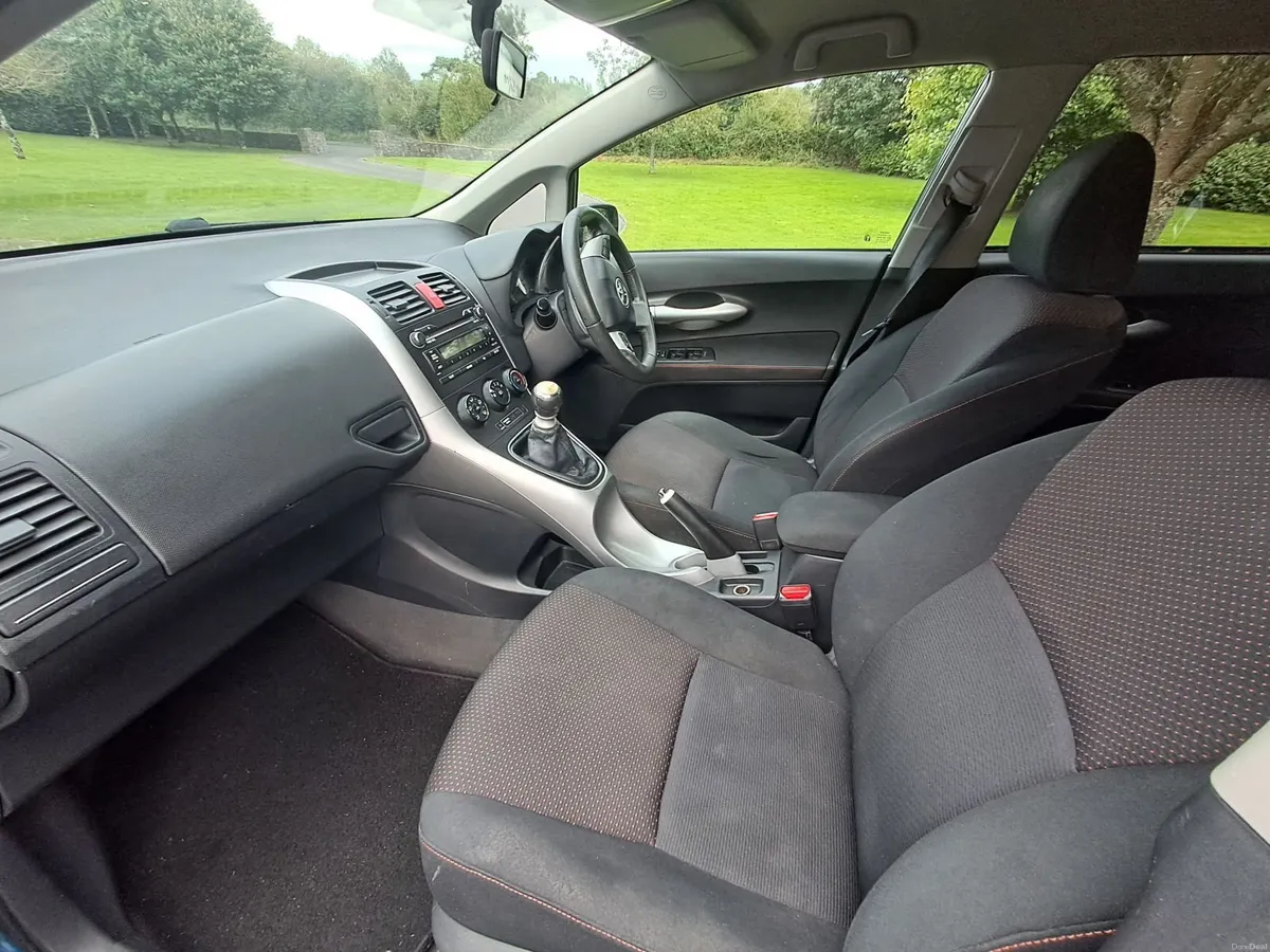 Toyota Auris 1.4D - 4D Sport - Image 6
