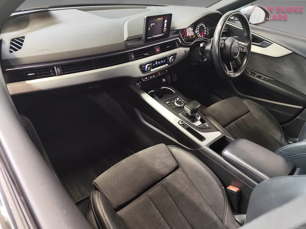 Audi A4 2018 - Image 3