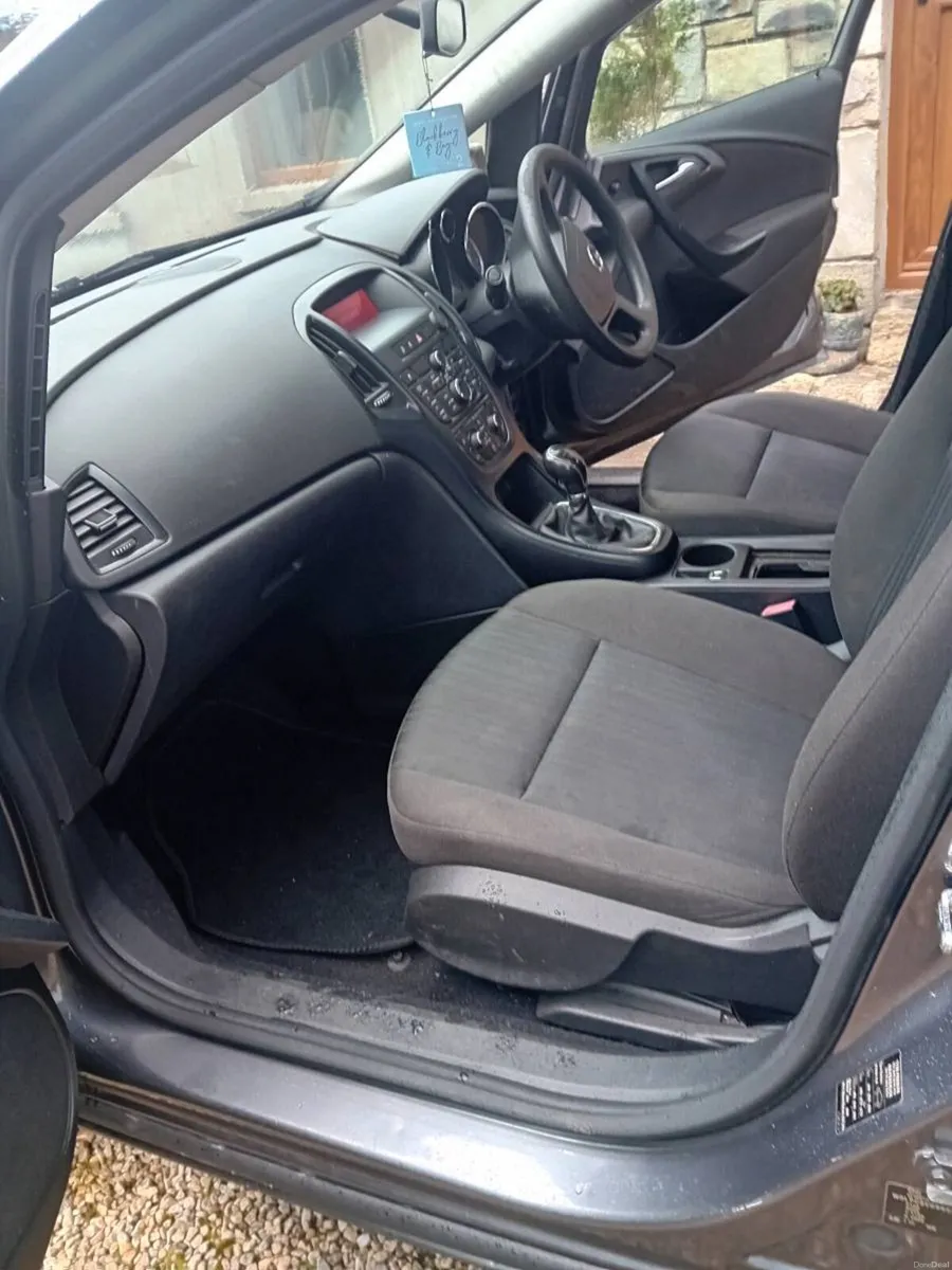 2011 OPEL ASTRA DIESEL ESTATE 1.7 - Image 3
