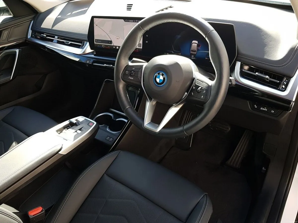 BMW iX1 eDrive20 xLine - Image 6