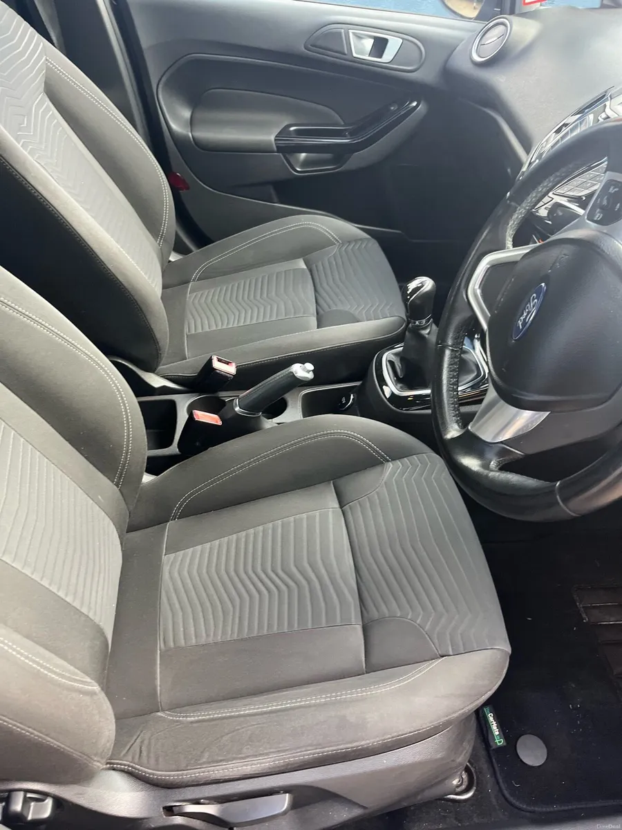 Car - Image 5