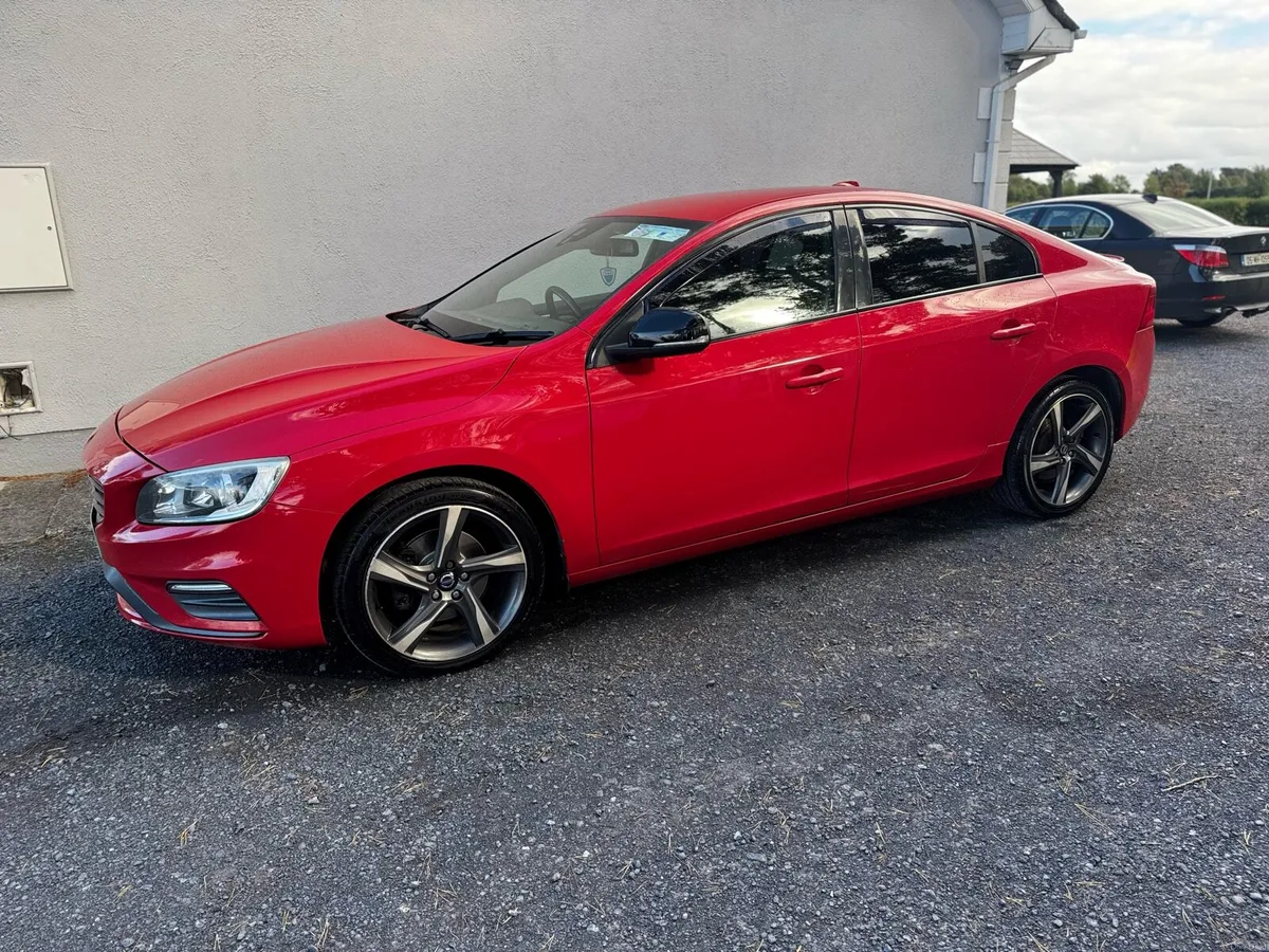 2014 Volvo s60 R-DESIGN - Image 1