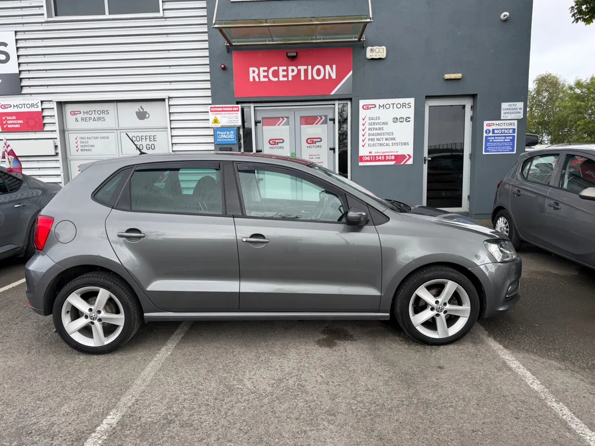Volkswagen Polo 2015 - Image 1