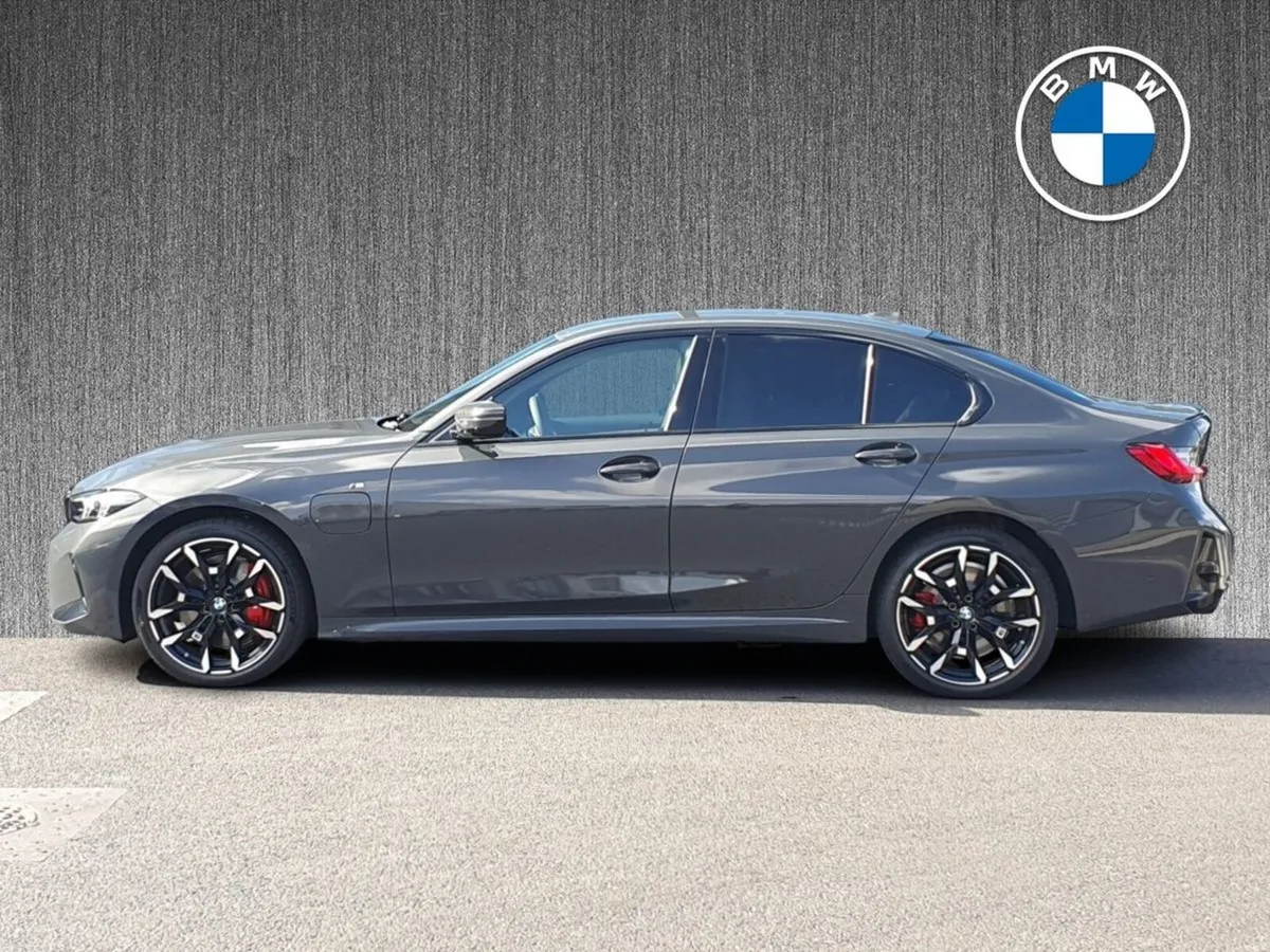 BMW 3-Series 330e M Sport Saloon - Image 3