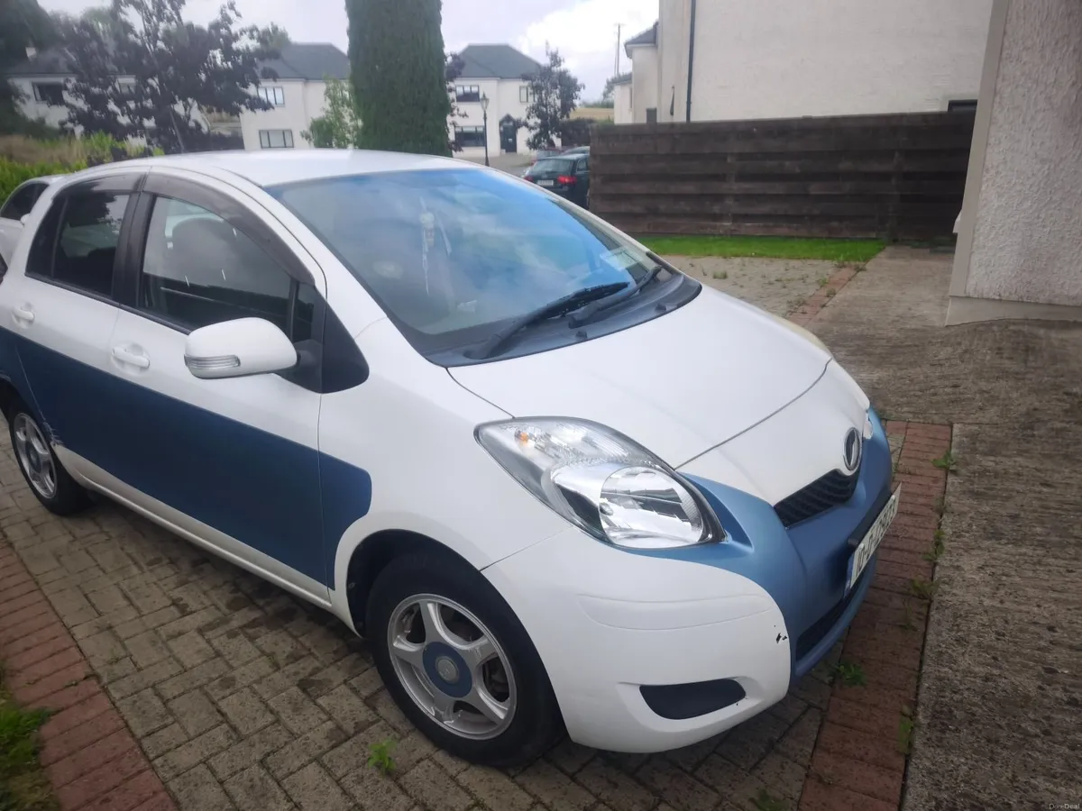 Toyota Vitz 2010 - Image 2