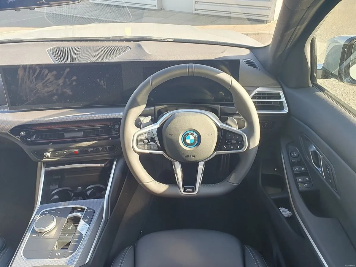 BMW 3-Series 330e M Sport Saloon - Image 5