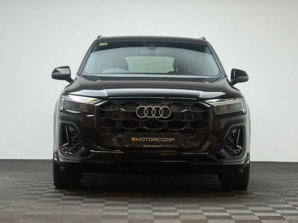 Audi Q7 S LINE 55 TFSI E QUATTRO - Image 2