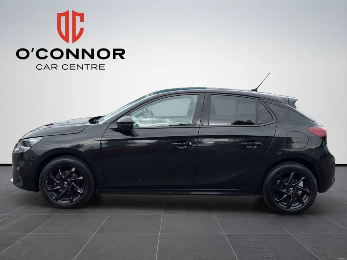 Opel Corsa Black, sharp and easy on fuel — the Cor - Image 3