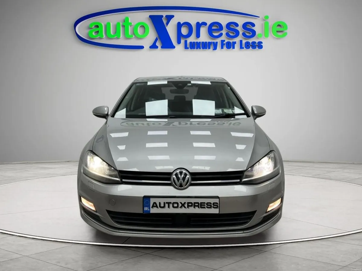 Volkswagen Golf 1.4 TSI Automatic Highline — Premi - Image 3
