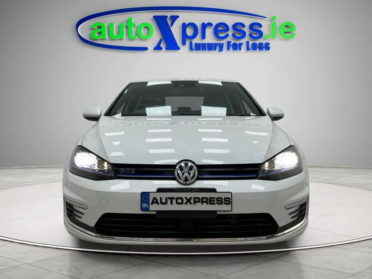 Volkswagen Golf GTE PHEV Automatic, Low mileage - Image 3