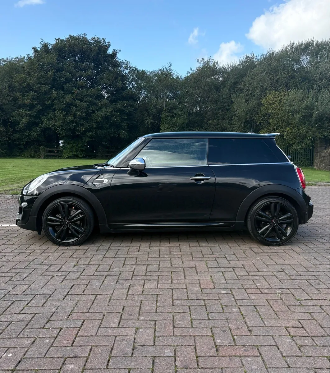Mini Cooper - Image 2